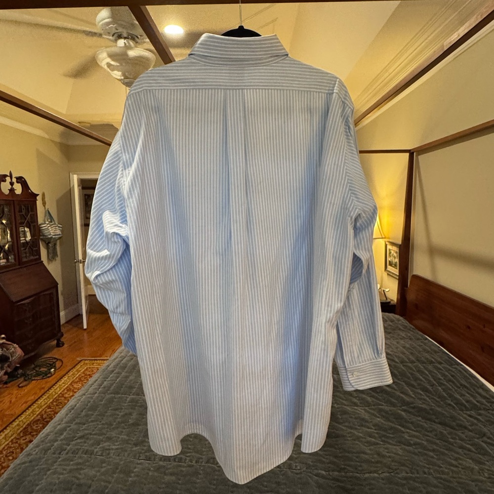 Brooks Brothers Men's Blue and White Striped Dress Shirt - Picture 3 of 9